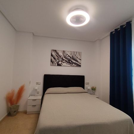 Macarena III Apartments, 300 Meter Zu Playa Del Cura Torrevieja Exteriör bild